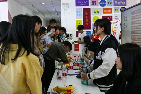 说明: 1a7aa72632e4e48d4c6527558a4bdcf 说明: 1a7aa72632e4e48d4c6527558a4bdcf